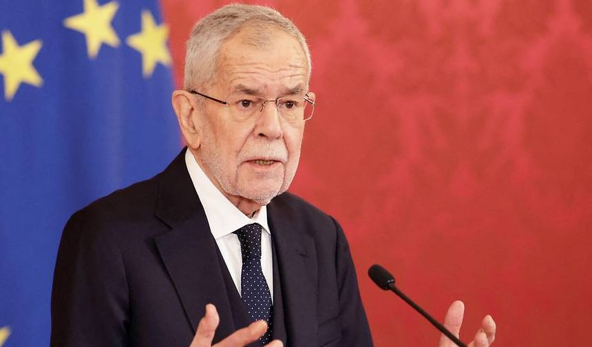 Avusturya Cumhurbaşkanı Van der Bellen, Kickl'e Hükümeti Kurma Görevini Verdi