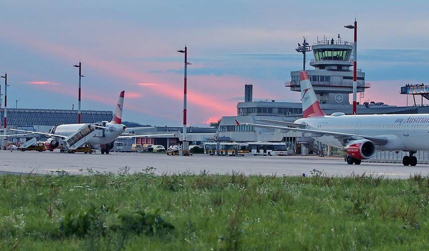 Almanya’da Toplam 13 Havalimanında Uyarı Grevleri Başladı