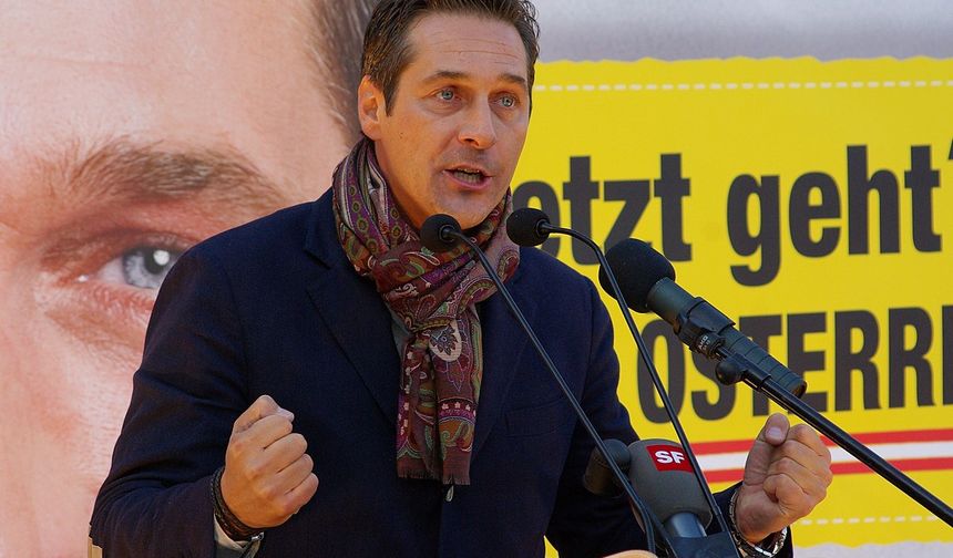 Strache’den Sert Tepki: Bu Liberal Seçmenlere İhanettir!