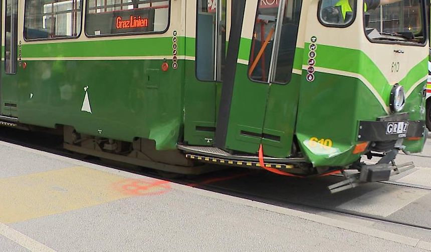 Graz'da Tramvay Kazası: 11 Kişi Yaralandı, Hamile Kadın Hastaneye Kaldırıldı