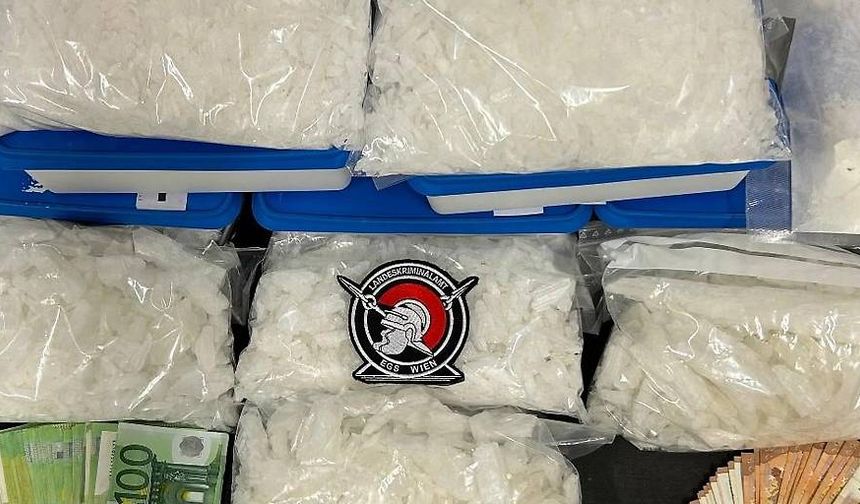 Viyana'da 5 Kilogram Kristal Metamfetamin El Geçirildi: 5 Kişi Tutuklandı