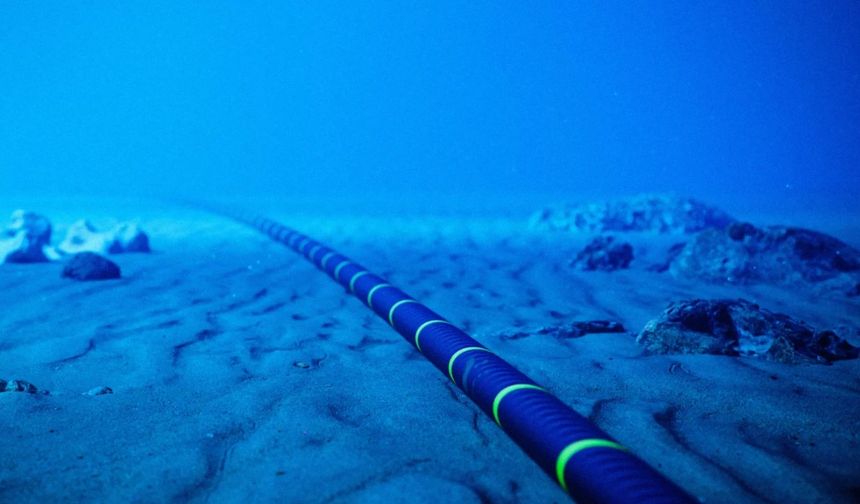 Yunanistan ve Mısır'dan Dev Enerji Hamlesi: Denizaltı Elektrik Kablosu Projesi Onaylandı