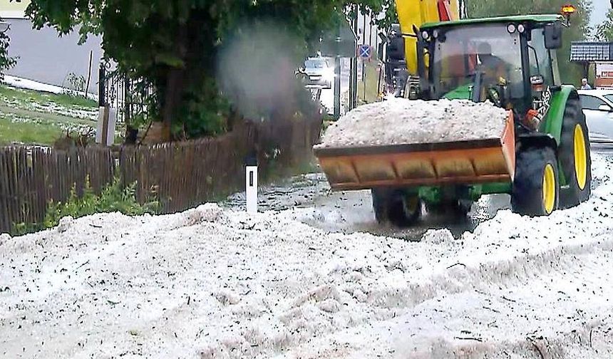 Avusturya’da Dolu, Fırtına ve Yoğun Yağmur: Çok Sayıda Etkinlik İptal Edildi