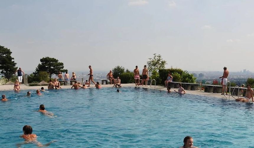 Viyana'da Çocuklara Ücretsiz Yüzme Eğitimi İçin Kayıtlar Başladı