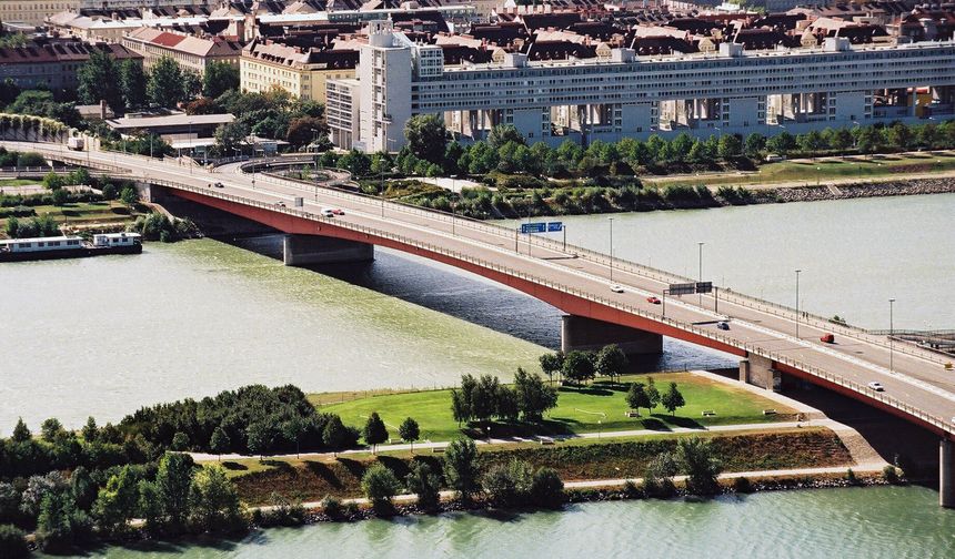 Viyana'da Brigittenau Köprüsü Yenileniyor