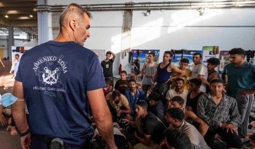 Yunanistan’dan Sert Göç Yasası: “İstila Operasyonu” Uyarısıyla Kabul Edildi