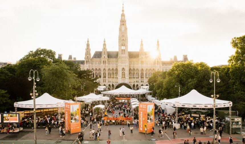 Wienliebe Festivali Yeniden Rathausplatz’ta