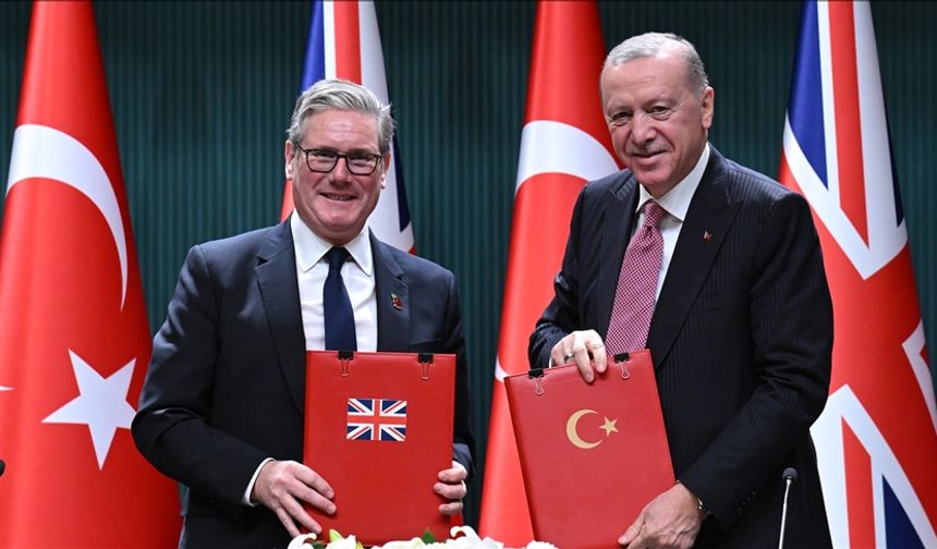 Erdoğan ve Starmer imzaları attı: Türkiye, 44 Eurofighter alacak