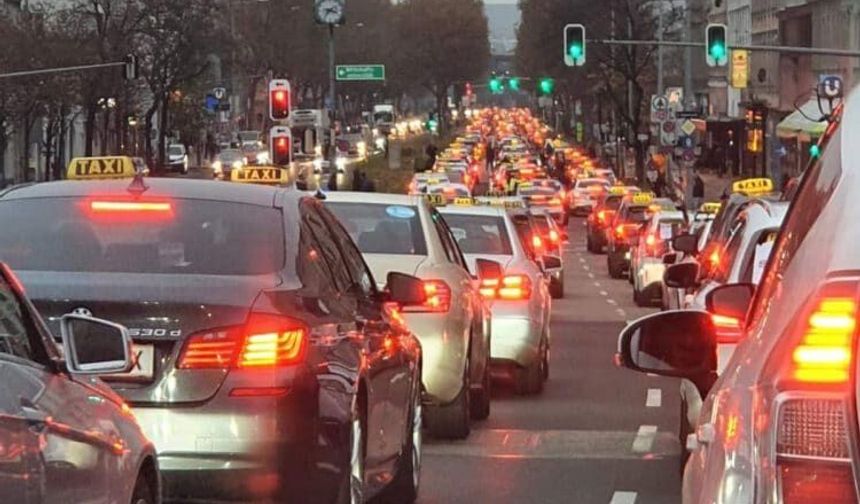 Viyana’da 6 Bin Kişilik Büyük Protesto: Ringstrasse Trafiğe Kapatılacak