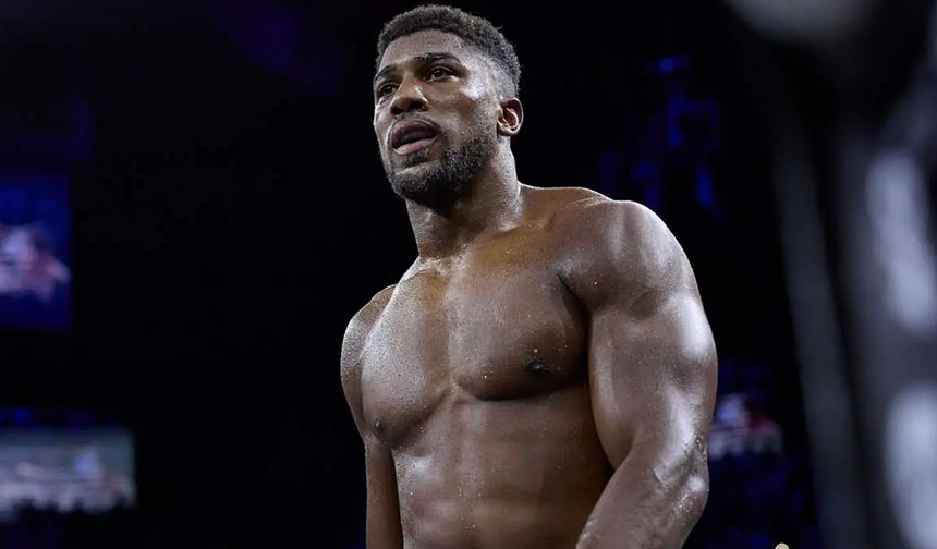 Şampiyon boksör Joshua ölümden döndü, iki arkadaşı hayatını kaybetti