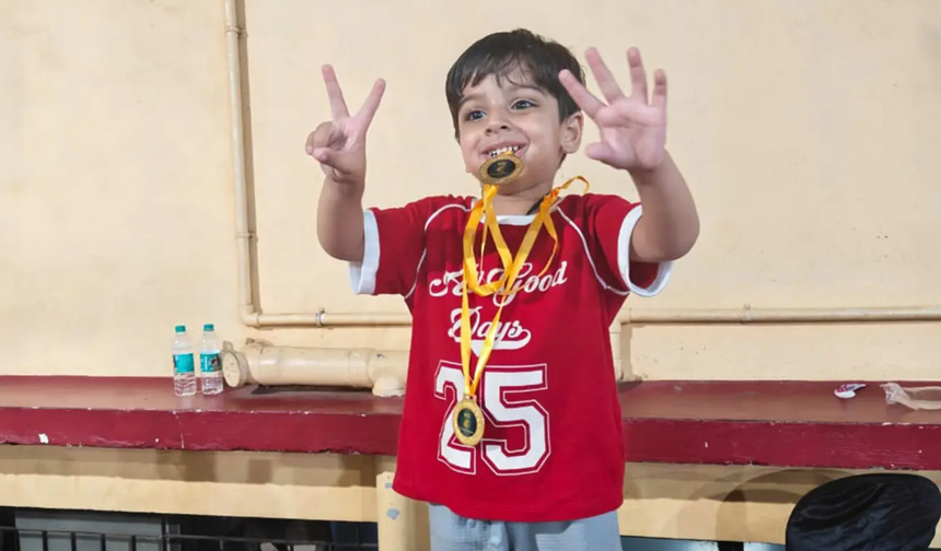 Üç yaşındaki Hintli çocuk satranç tarihine geçti