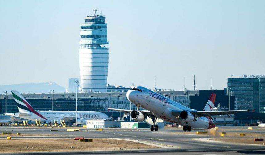 Viyana Havalimanı Buzlanma Nedeniyle Belli Bir Saate Kadar Kapatıldı