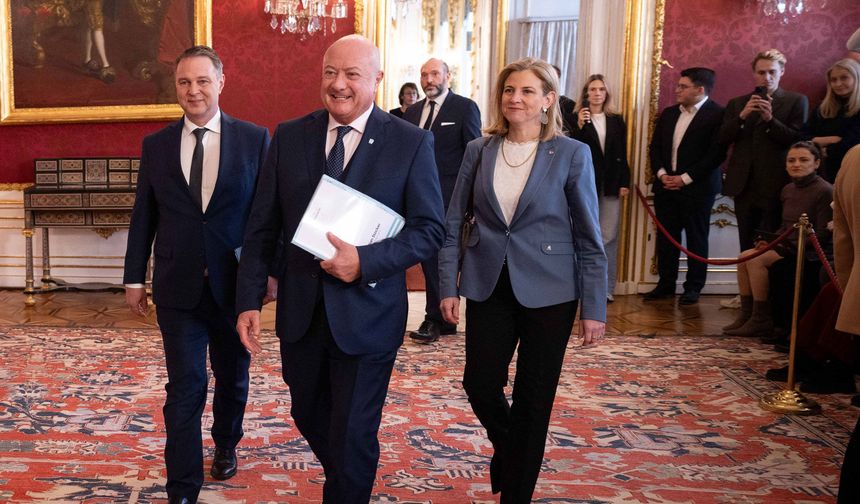 Avusturya’da Üçlü Koalisyon: “Zor Yıla Rağmen İstikrar Sağladık”