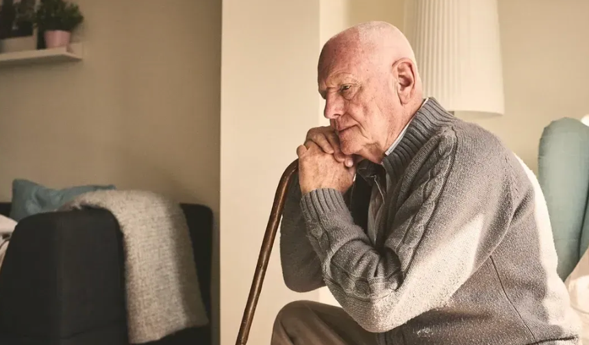 Faturalar ve yalnızlık yaşlıların en büyük derdi. Çareyi arkadaşlık sitesinde buldular