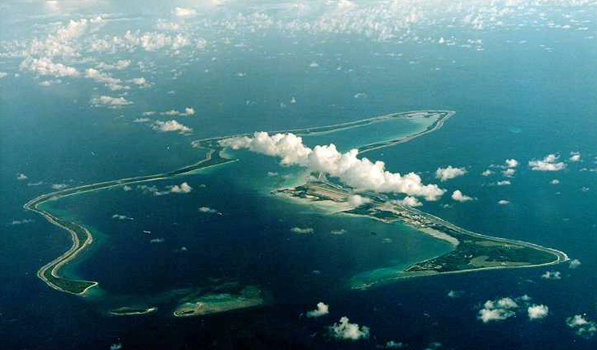 İran, Diego Garcia'daki İngiliz-ABD ortak üssüne füze saldırısı düzenledi