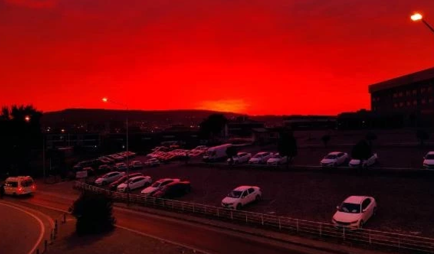 Avrupa'da gökyüzü kızıla büründü! Peki nedeni nedir?