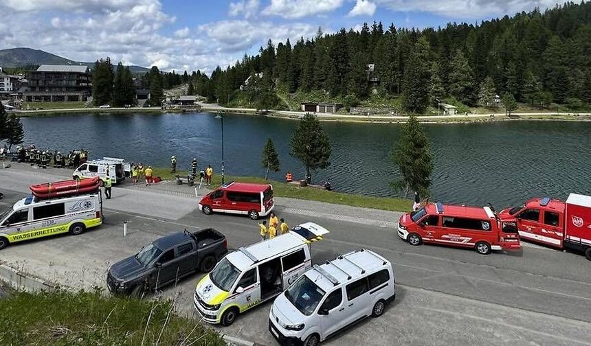 Avusturya'da feci kaza: Otomobil göle uçtu, sürücü yaşamını yitirdi