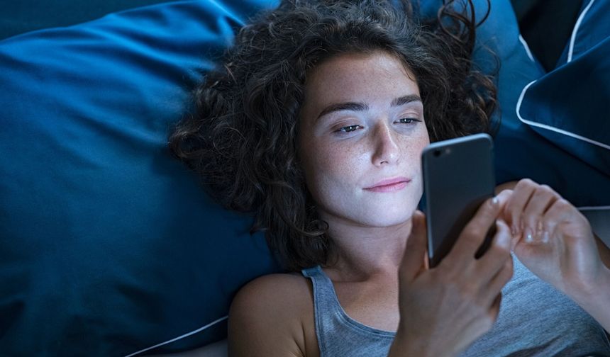 Ay ışığı, telefon ekranı, bekleme ışıkları: Yatak odanız gereğinden fazla mı aydınlık