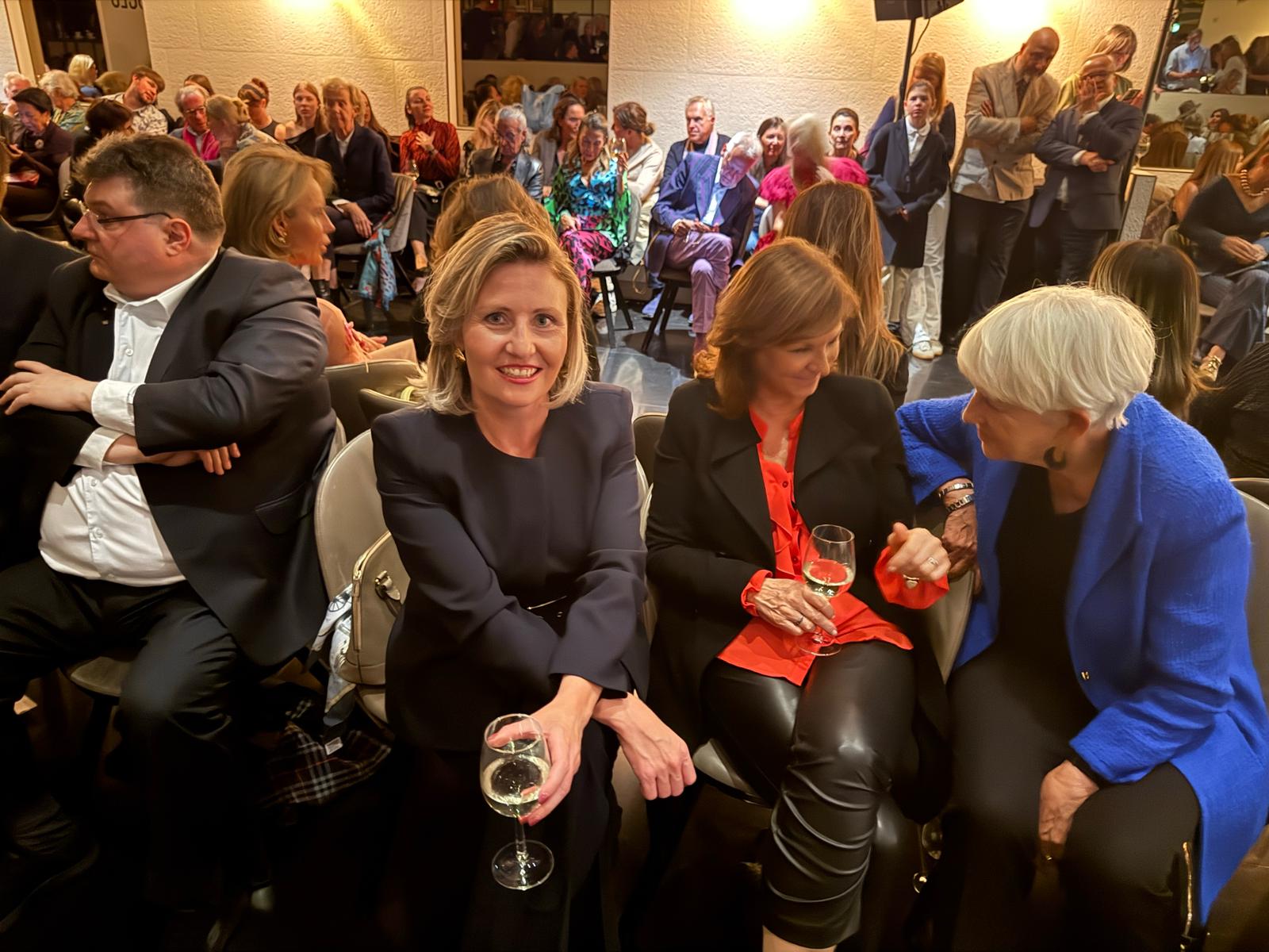 27Fcd23D 0142 43A8 Ab91 E6C281D001B3