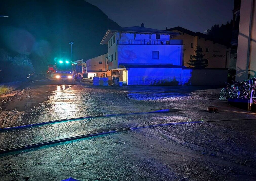 Sölden'de şiddetli fırtına felaketi: Sel ve heyelanlar hayatı durdurdu